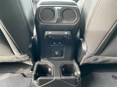 Used 2023 Jeep Gladiator Overland image 31