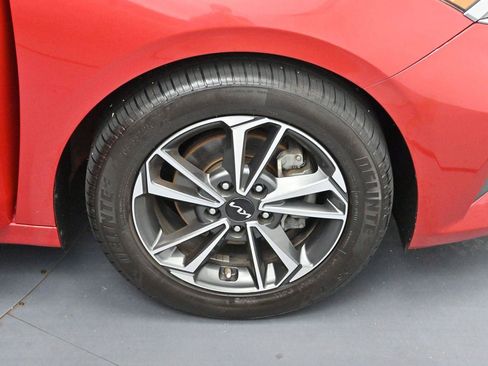 Used 2022 Kia Forte LXS FWD image 29