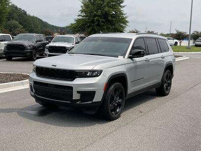 Used 2023 Jeep Grand Cherokee L Laredo