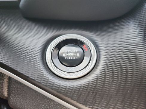 Used 2025 Jeep Grand Cherokee Altitude AWD/4WD image 19