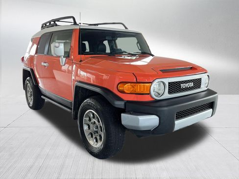 Used 2013 Toyota FJ Cruiser 4WD image 3
