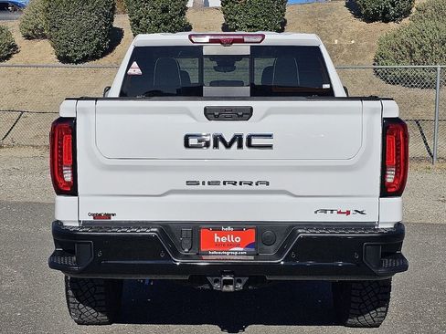 Used 2025 GMC Sierra 1500 AT4X image 17