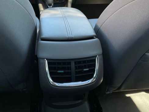 Used 2024 Chevrolet Malibu LT image 24