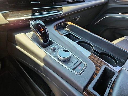 Certified 2023 Cadillac Escalade Premium Luxury RWD image 24