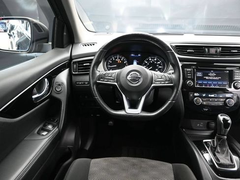 Used 2022 Nissan Rogue Sport SV FWD image 30