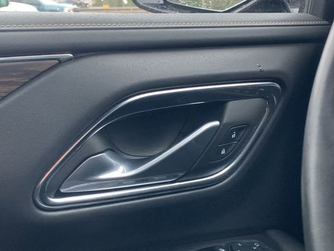 Used 2024 Chevrolet Tahoe Premier w/ Premium Package 2 image 23