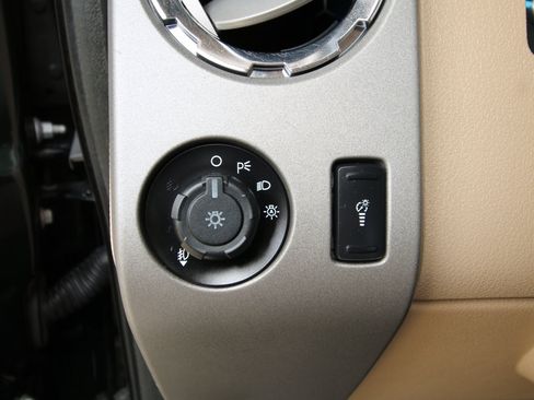 Used 2014 Ford F250 Lariat w/ Lariat Ultimate Package AWD/4WD image 24