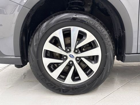 Used 2022 Subaru Outback Premium image 9