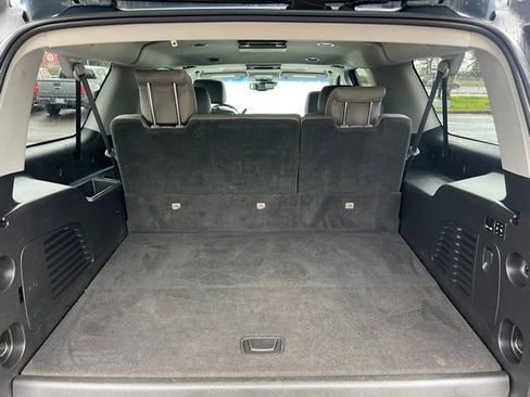 Used 2019 Chevrolet Suburban LT image 10