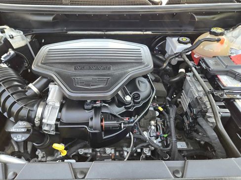 Certified 2021 Cadillac XT5 Premium Luxury w/ LPO, Floor Liner Package FWD image 31