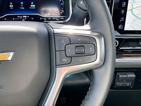 Certified 2025 Chevrolet Silverado 2500 LT w/ Convenience Package image 21