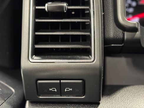 Used 2019 Ford F150 Lariat w/ Equipment Group 502A Luxury AWD/4WD image 38