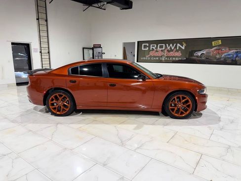Used 2022 Dodge Charger SXT w/ Blacktop Package RWD image 6