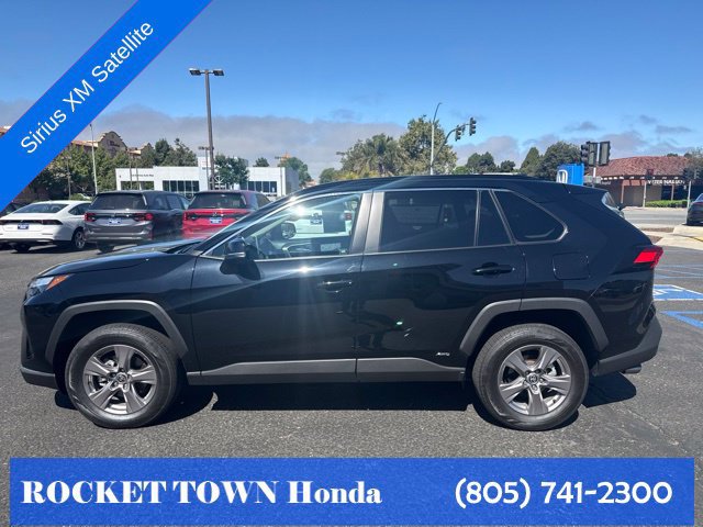 Used 2025 Toyota RAV4 XLE AWD/4WD image 7