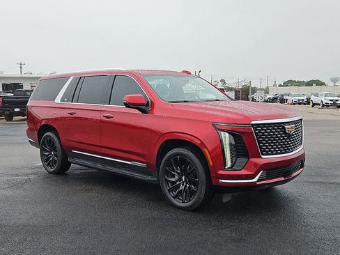 Used 2025 Cadillac Escalade ESV Premium Luxury w/ LPO, Floor Liner Package RWD image 8