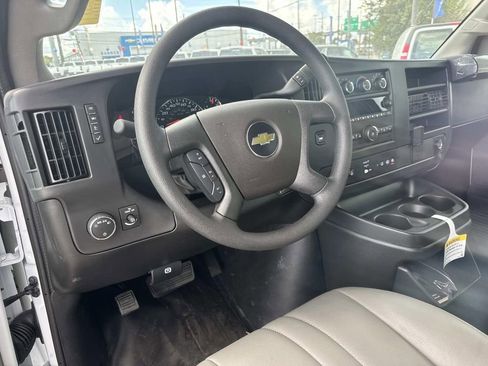 New 2025 Chevrolet Express 2500 Work Van w/ Enhanced Convenience Package image 17