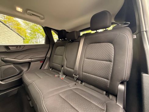 Used 2025 Ford Escape Active AWD/4WD image 17