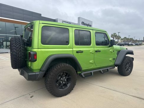 Used 2025 Jeep Wrangler Unlimited Sport AWD/4WD image 7