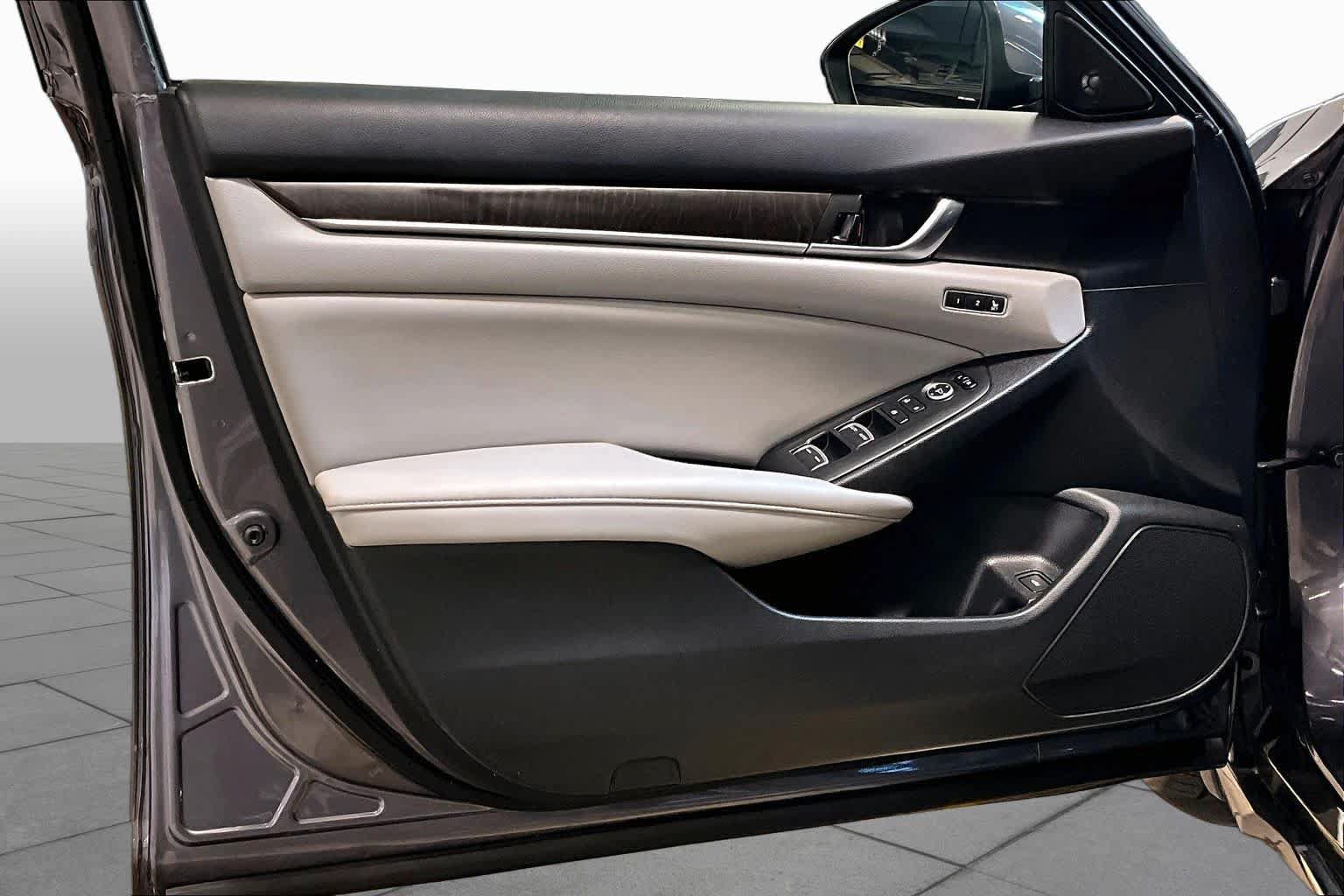 Used 2020 Honda Accord EX-L image 21