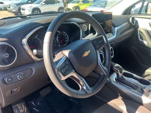 Used 2025 Chevrolet Blazer LT image 28