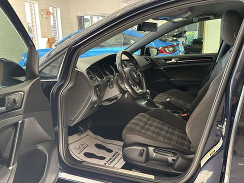 Used 2017 Volkswagen GTI S FWD image 7