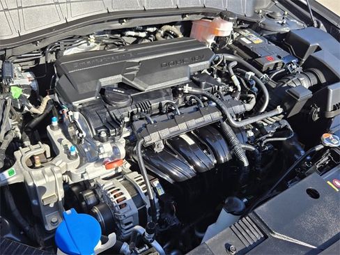 Certified 2024 Hyundai Kona SEL image 17