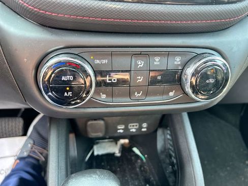 Used 2023 Chevrolet TrailBlazer RS w/ Sun and Liftgate Package image 22