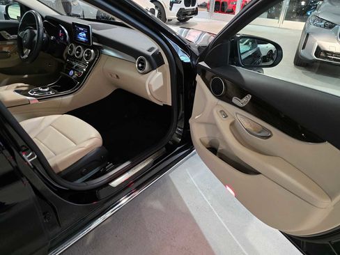Used 2018 Mercedes-Benz C 300 4MATIC Sedan image 12