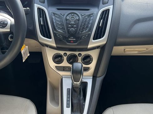Used 2014 Ford Focus SE FWD image 12
