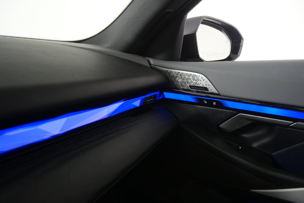 Certified 2024 BMW i5 eDrive40i w/ Executive Package RWD image 27