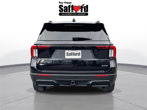 Used 2025 Ford Explorer ST-Line image 7