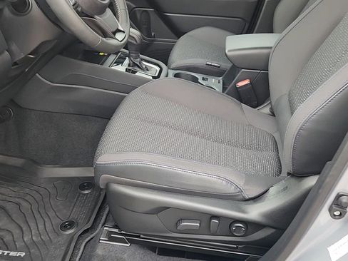 Used 2025 Subaru Forester Premium image 19