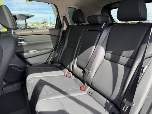 Used 2021 Nissan Rogue SV w/ Premium Package image 34