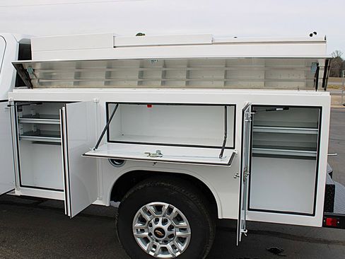 Used 2025 Chevrolet Silverado 2500 W/T w/ WT/CX Safety Package image 7