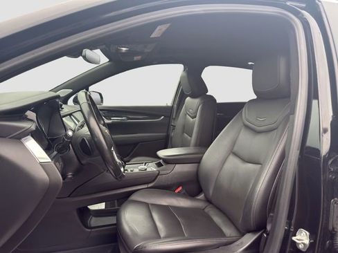 Used 2020 Cadillac XT5 Premium Luxury AWD/4WD image 9