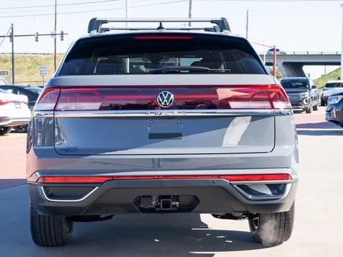 New 2026 Volkswagen Atlas Cross Sport SE image 5