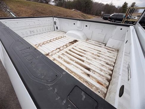 Used 2024 GMC Sierra 2500 Pro w/ Convenience Package image 13