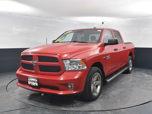 Used 2018 RAM 1500 Express w/ Express Value Package image 4