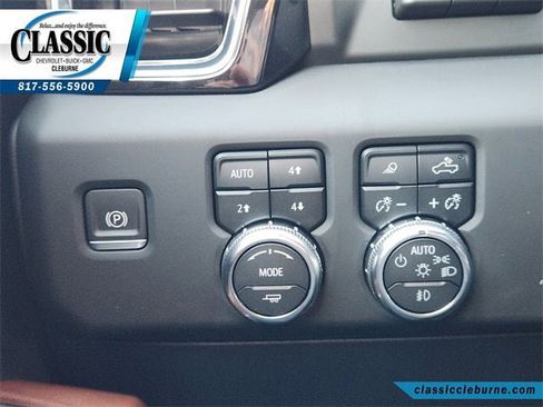 Used 2024 GMC Sierra 3500 Denali Ultimate image 22