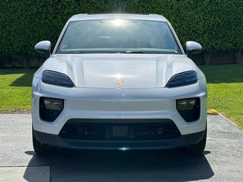 New 2026 Porsche Macan Electric RWD image 11
