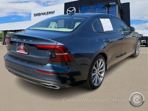 Used 2019 Volvo S60 T5 Momentum w/ Premium Package image 9