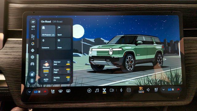 Used 2023 Rivian R1S Adventure Quad AWD/4WD image 68
