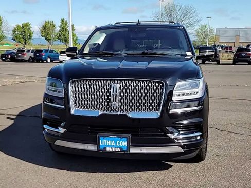 Used 2018 Lincoln Navigator Reserve w/ Technology Package AWD/4WD image 3