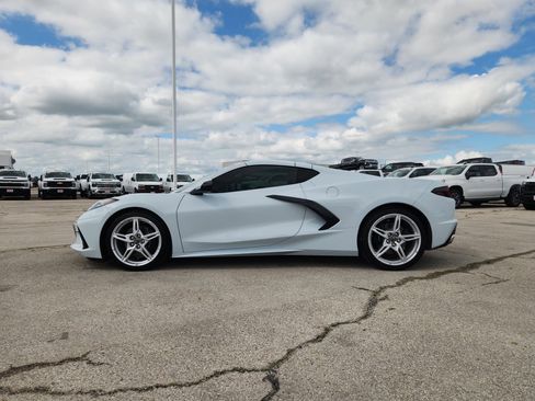 Used 2022 Chevrolet Corvette Stingray Coupe w/ 1LT RWD image 4