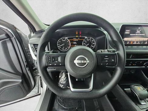 Used 2024 Nissan Rogue S FWD image 28