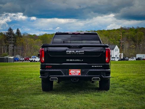Used 2022 GMC Sierra 1500 Denali Ultimate AWD/4WD image 5