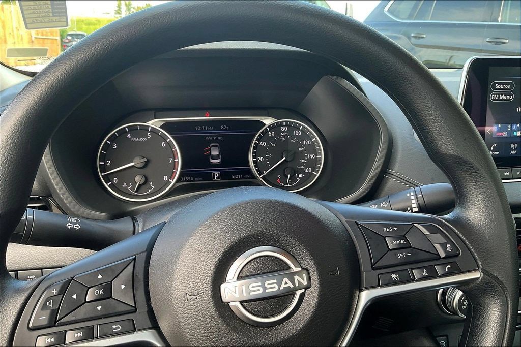 Used 2025 Nissan Sentra SV FWD image 13