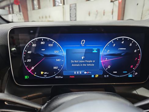 Certified 2025 Mercedes-Benz GLC 300 image 22