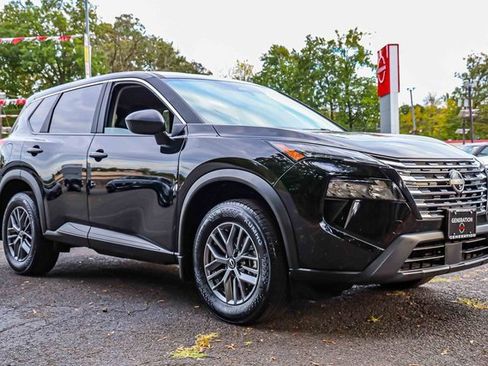 Certified 2025 Nissan Rogue S image 1