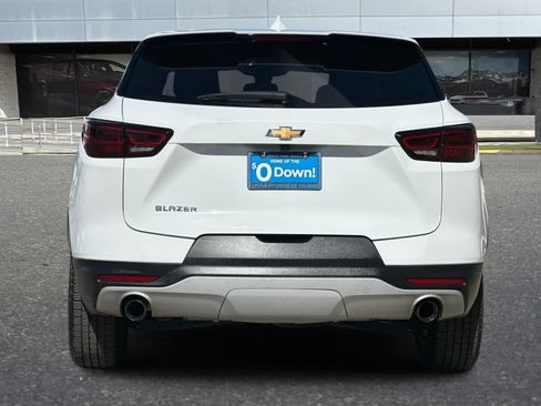 Used 2025 Chevrolet Blazer LT FWD image 8
